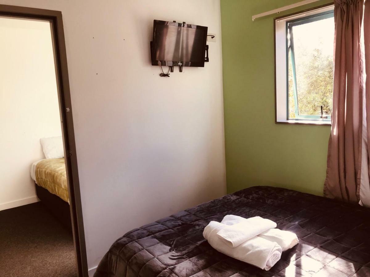 Red Rose Motel Taupo Exterior photo